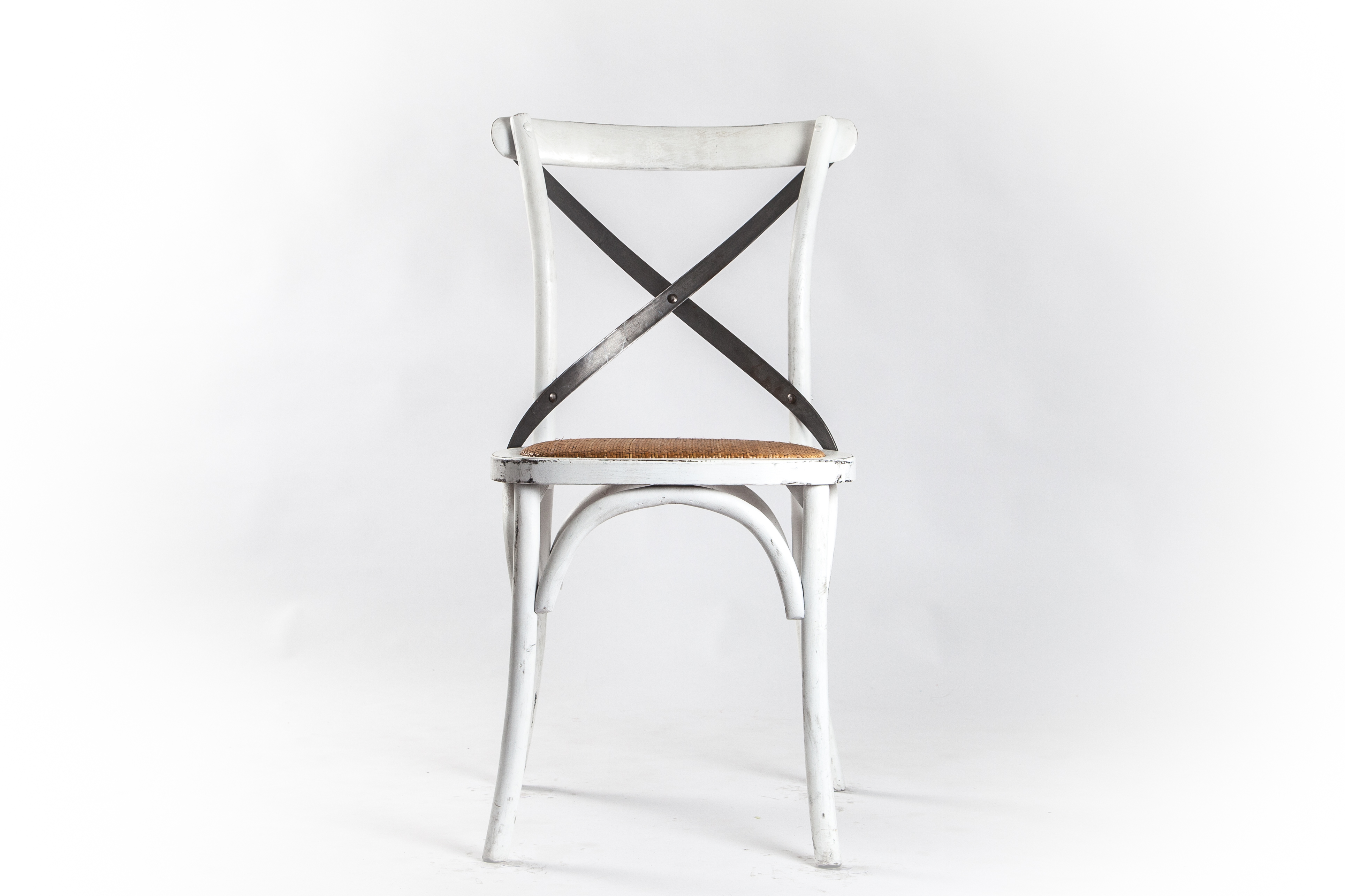 IRON BACK X CHAIR WHITE MARGEAUX