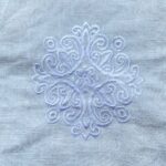 CAMINO BORDADO MEDALLON NATURAL 16x72"