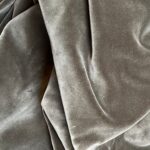 MANTEL VELVET OLIVE 126''