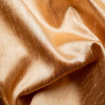 MANTEL SHANTUNG CARAMEL 126"