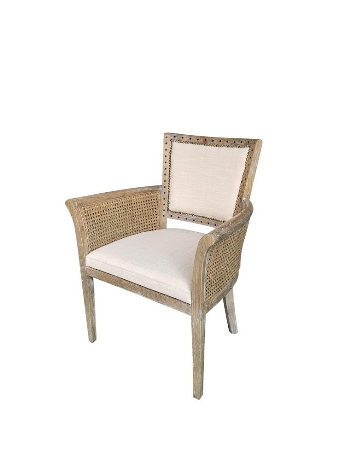 BUTACA EN PAJILLA Y TACHUELA "ENRIQUE"