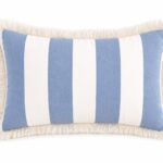 COJIN BLANCO Y AZUL CON FLECOS "CAPRI"